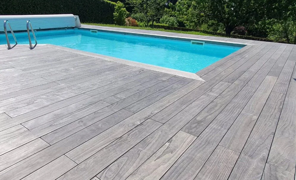 Accoya-Gray-Decking3